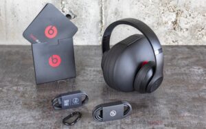 Read more about the article Does The Beats Headphones Come With A Charger?