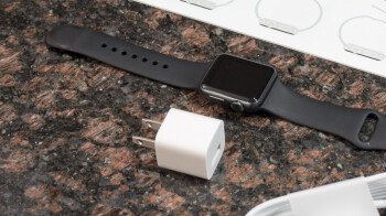 Read more about the article Charging Smartwatch Without Charger: Creative Solutions