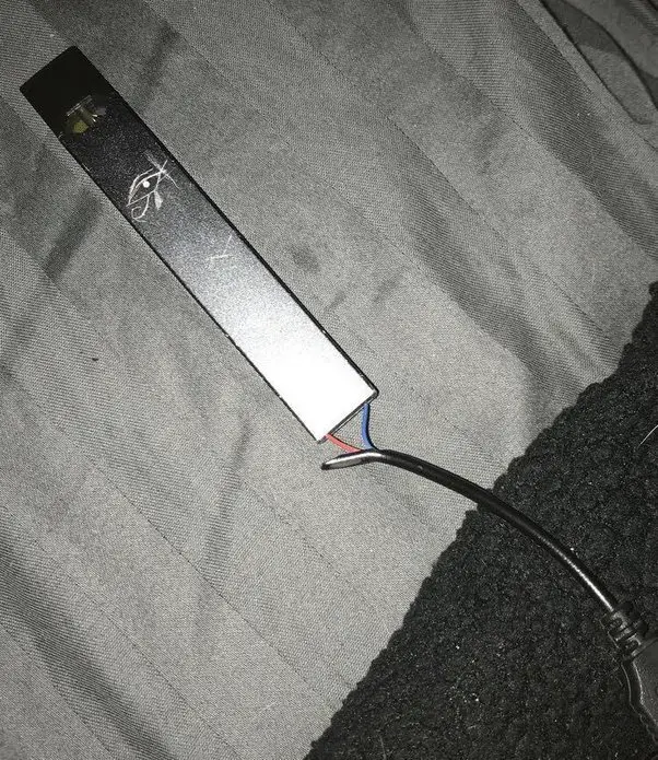 Read more about the article Quick Guide: How To Charge A Juul Without A Charger