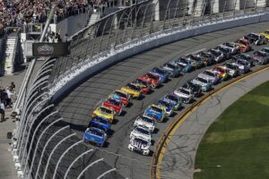 Read more about the article Daytona 500: How Many Cars Race At The Iconic Event?