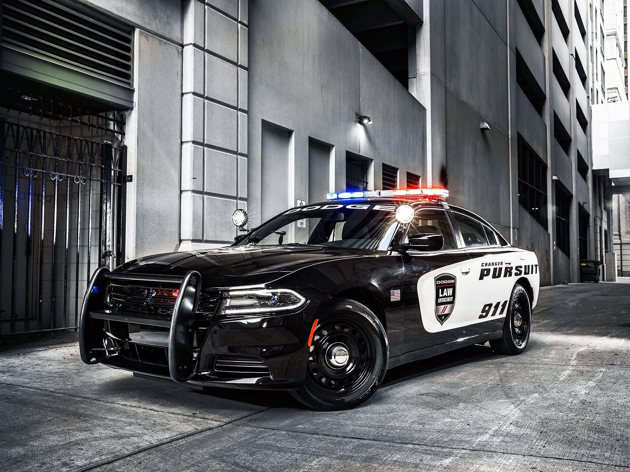 Read more about the article Why The Dodge Charger Dominates As A Police Car