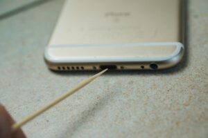 Read more about the article Why Isn’T My Phone Charger Working? Troubleshooting Guide