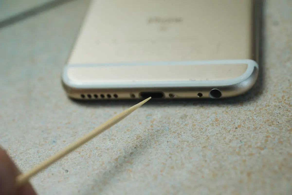 Read more about the article Troubleshooting: Why Isn’T My Phone Charger Working