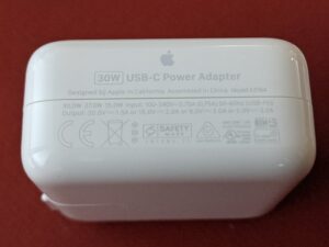 Read more about the article Macbook Air 2020 Charger: How Many Watts Does It Deliver?