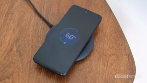 Read more about the article Wireless Charger: Is It Bad For Battery? Unveiling The Truth