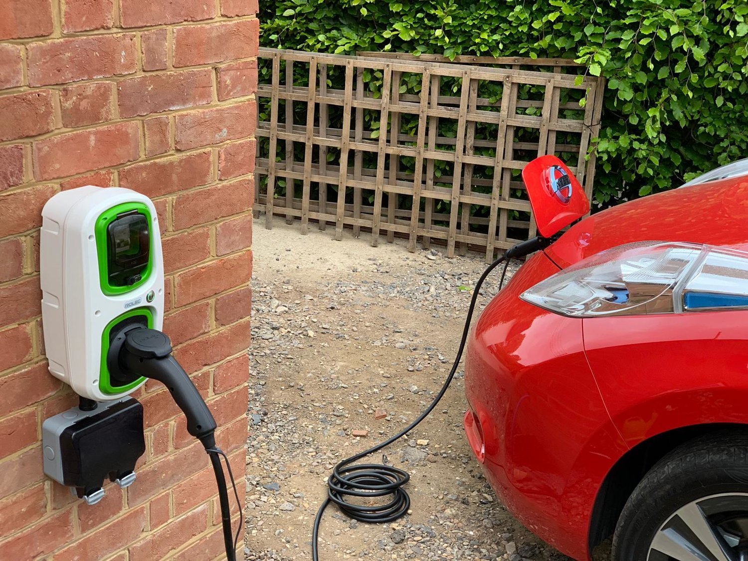 Read more about the article Top Car Charger Installers Near Me For Your Electric Vehicle